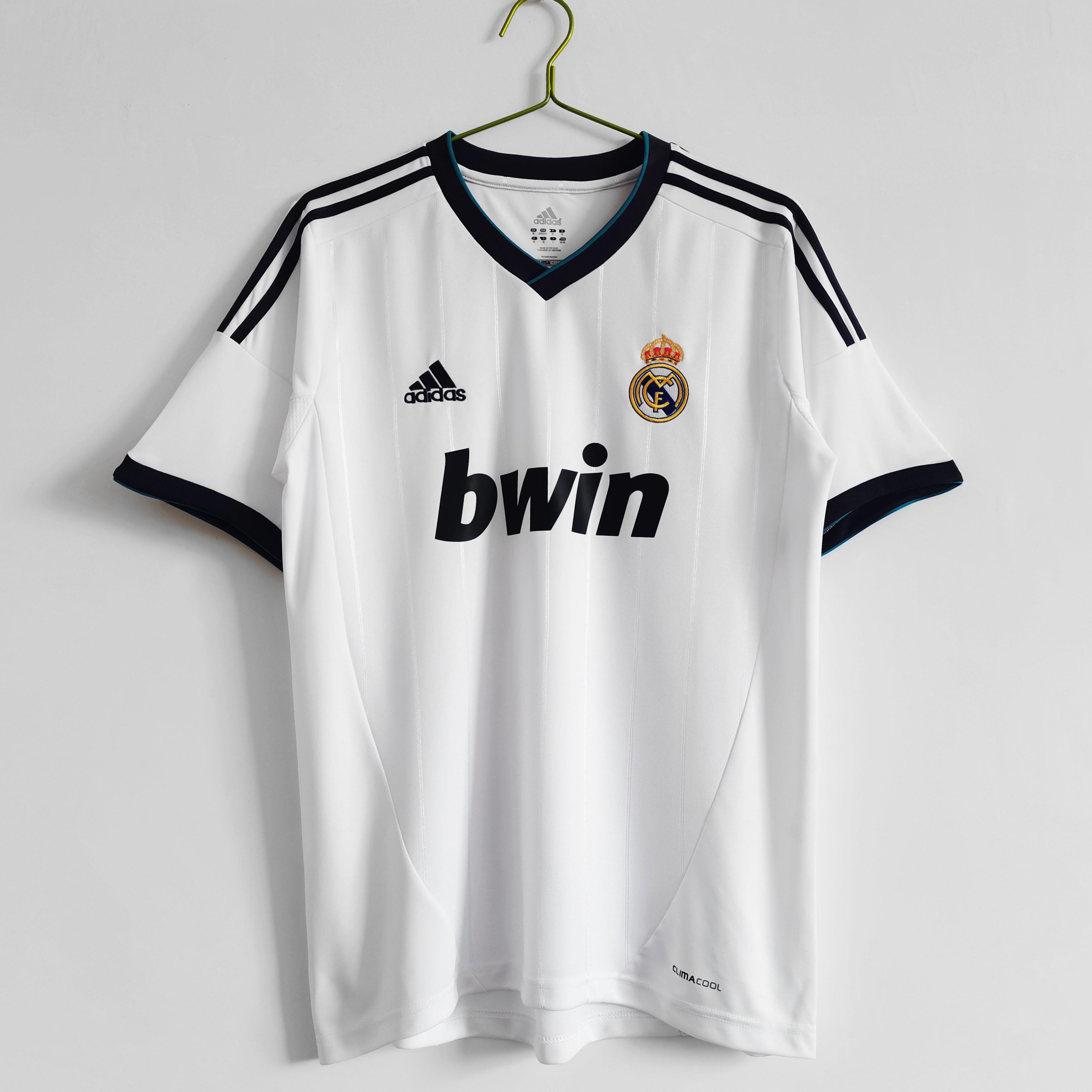 Real 2012 retro